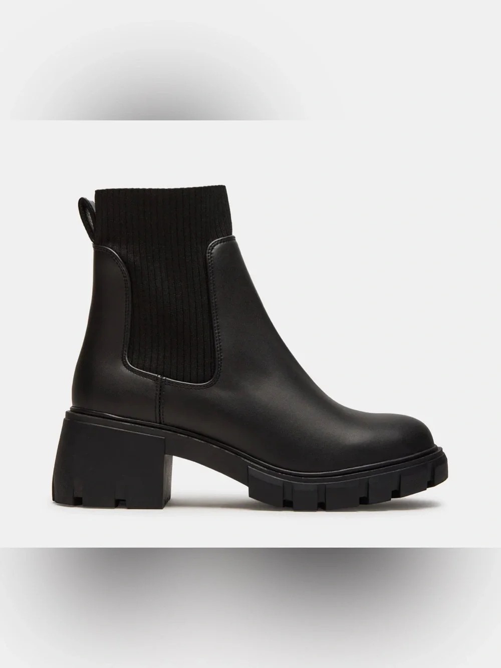 NIB [Steve Madden] Hutch H20 Water Resistant Lug Ankle Boots Black Women’s 7.0